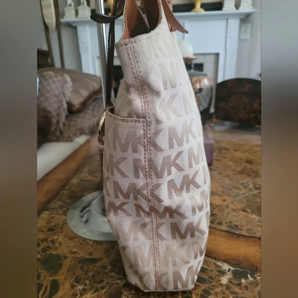 Michael Kors Brown Logo Tote Bag - Picture 3 of 10